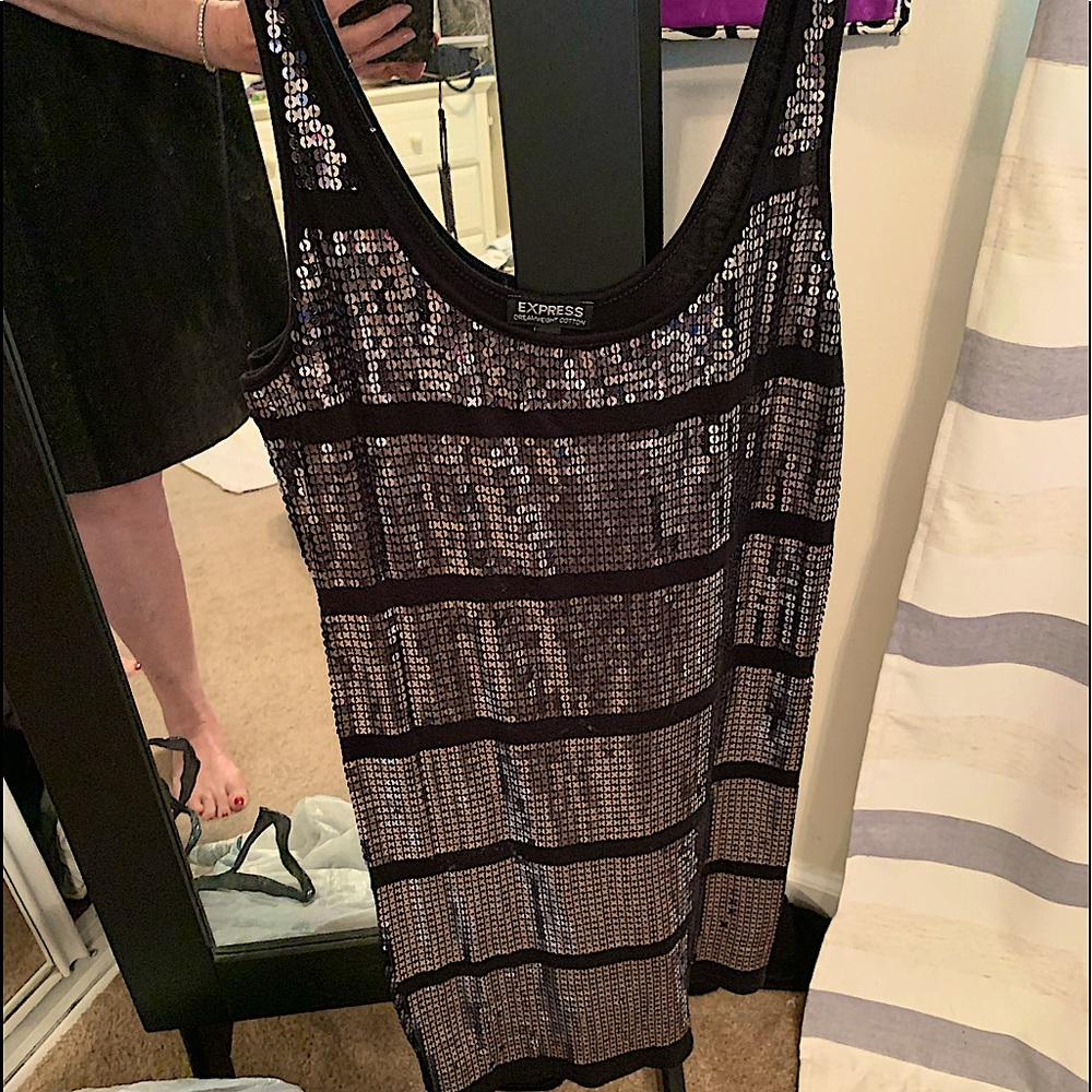 Holidays are here🥳EXPRESS Sequin silver dark black  Top. Party. Size med large